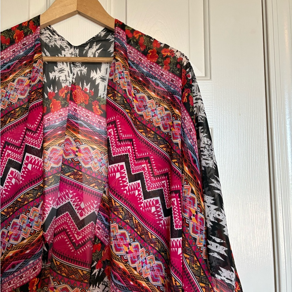 Bohemian Women's Kimono - Pink and Black - Picture 3 of 6